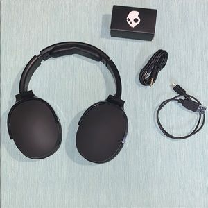 NWOT SKULL CANDY WIRELESS/BLUETOOTH HEADSET
